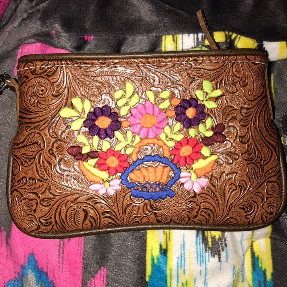 consuela wristlet